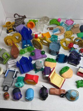 Disney Tsum Tsum Lot 5 Figures and 30+ Accessories Cars Moana Toy Story Princess